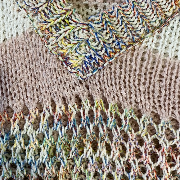 Akemi + Kin Anthropologie Feminine Open Knit V-Neck Poncho Light Sweater. O/S - Picture 2 of 16